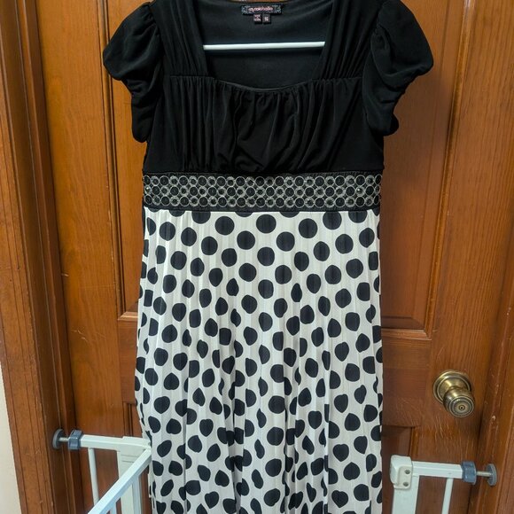 Girl's fancy dress, size 16 - Picture 1 of 3